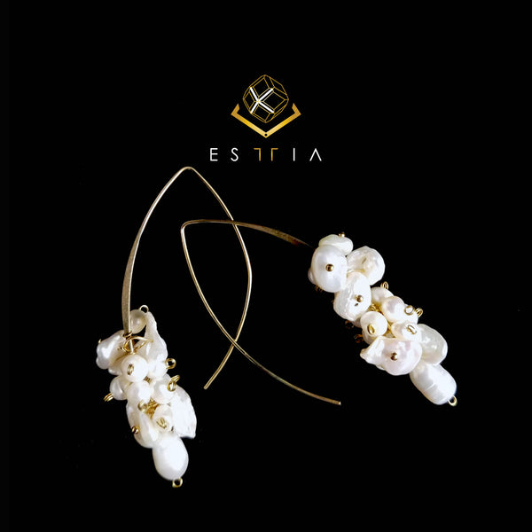 Pearly Cluster Hoop Oval