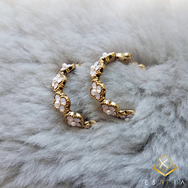 Quatrefoil Huggies